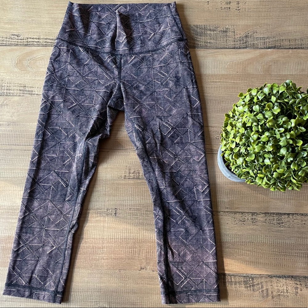 (USED) lululemon geometric ankle pants (size 6)